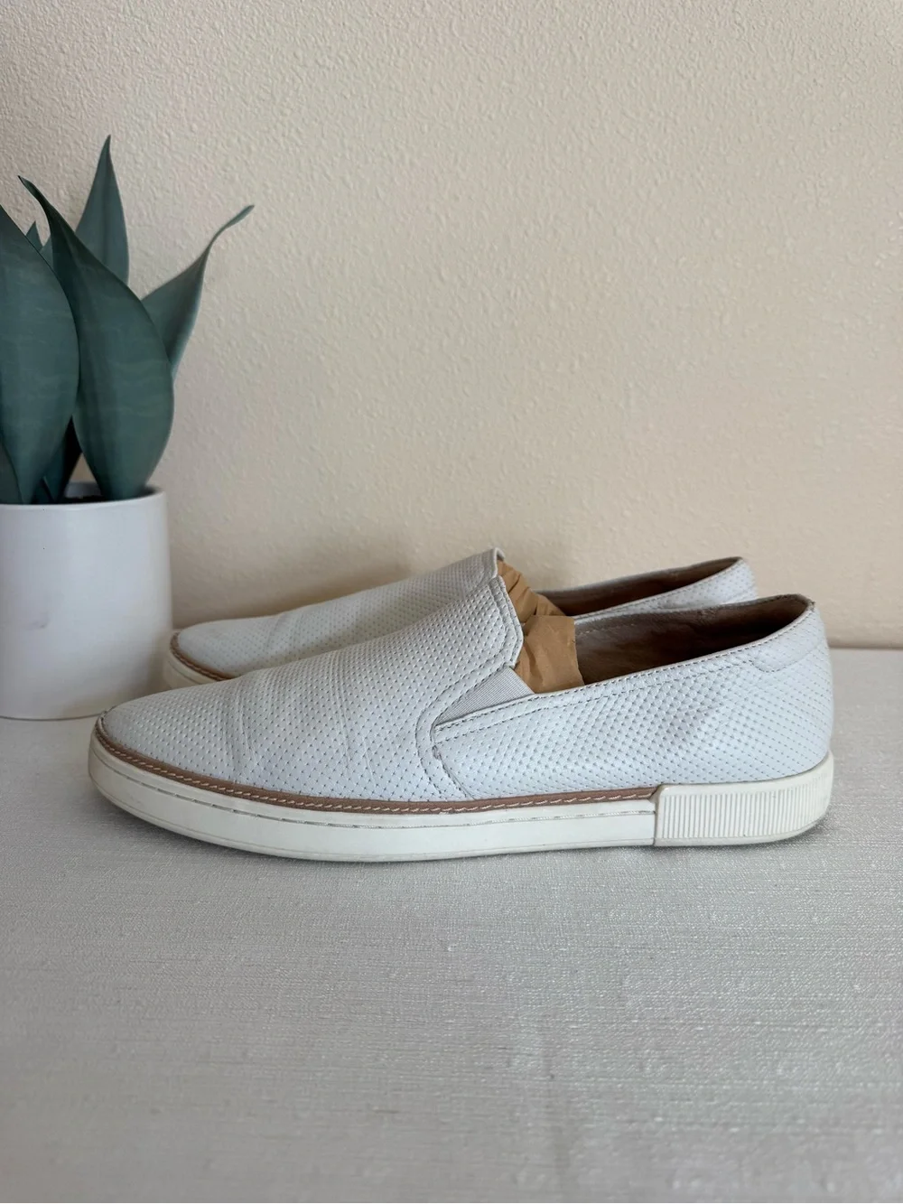 Naturalizer Zola White Perforated Leather Slip On Casual Sneakers
